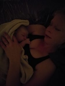 sanftegeburt entspanntegeburt selbstbestimmtegeburt angstfreiegeburt alleingeburt hausgeburt hypnobirthing hypnobirthingbaby babymassage duisburg essen moers mülheim dinslaken oberhausen krefeld neukirchen-vlyn neugeborenes baby säugling babygirl schwanger 